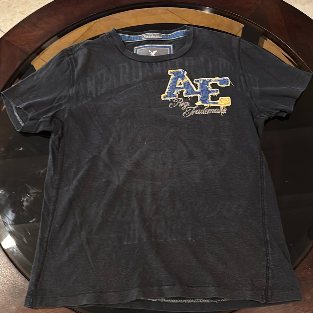 American Eagle Outfitters Men's Graphic Vintage Fit T-shirt Size Med Black